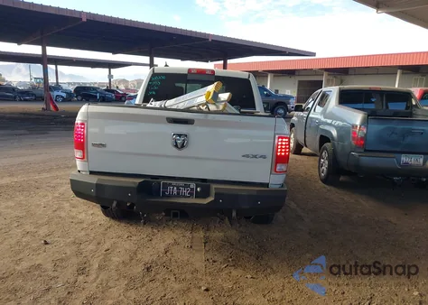 2016 Ram 1500 Laramie z USA, uszkodzony, nr VIN 1C6RR7NT2GS203230